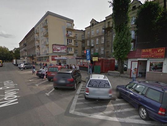 Pijana matka zamknęła się w mieszkaniu z dwójką dzieci