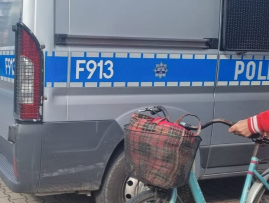 Pijana Ukrainka na rowerze. Wydmuchała śmiertelną dawkę alkoholu Pijana Ukrainka na rowerze. Wydmuchała śmiertelną dawkę alkoholu