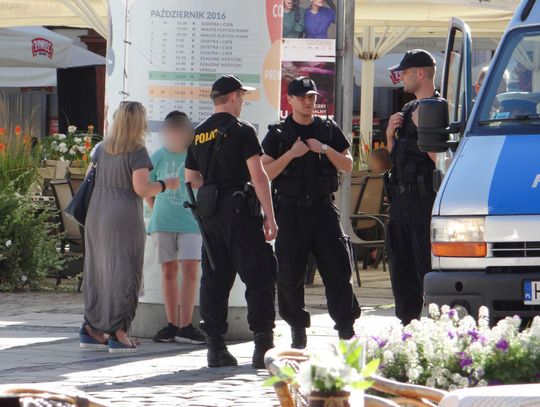 Pijany jechał z dzieckiem, spowodował kolizję. Zatrzymał go inny kierowca ZDJĘCIA