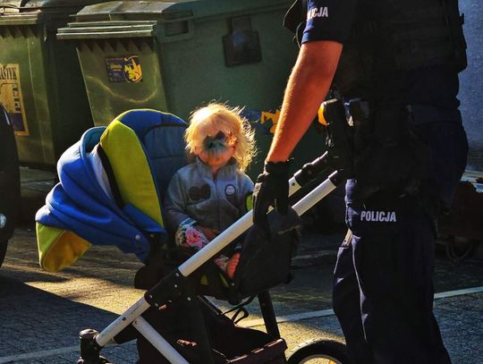 Pijany podróżował pociągiem z 1,5 rocznym dzieckiem. Wezwano policję