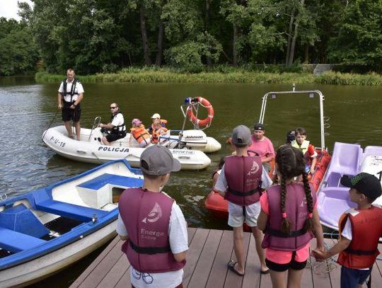 Piknik na Przystani Kalisz. Policjanci i strażacy przypominali o bezpieczeństwie nad wodą ZDJĘCIA