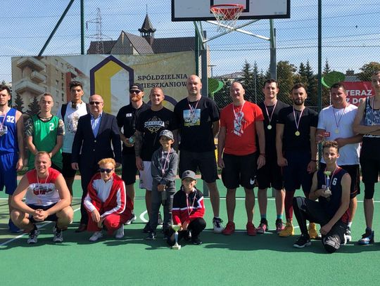 Play Hard triumfatorem XI SM Dobrzec Ligi Letniej 3x3 (ZDJĘCIA)