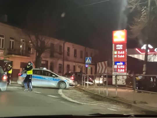 Po szturmie na stacje. Sprawdzamy ceny paliw i korki na drogach