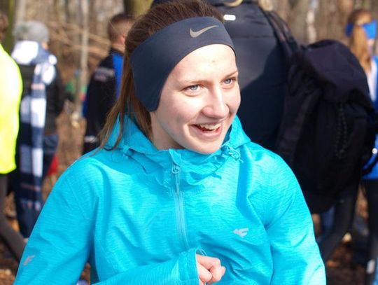 Pokonała rywalki i kontuzję! Kinga ze złotem w przełajach FOTO