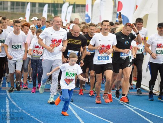 Pokonali 2556 okrążeń. W Kaliszu odbył się 4. PKO Bieg Charytatywny (ZDJĘCIA)