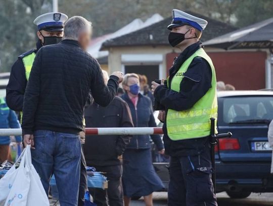 Policja w Kaliszu: posypały się mandaty za brak maseczek