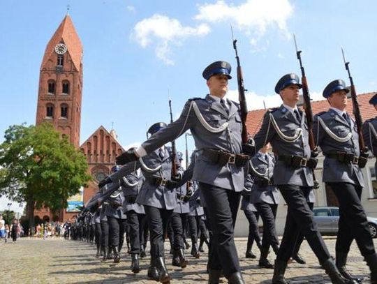 Policja z Wielkopolski świętowała w Ostrowie ZDJĘCIA