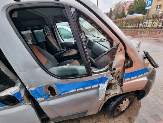 Policjantka na służbie rozbiła radiowóz. Wiemy, jaką dostała karę