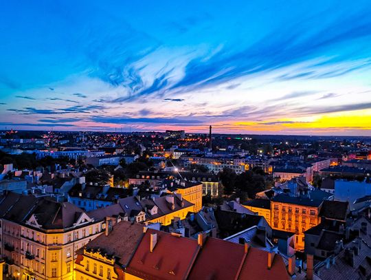 Pomoc domowa, ochroniarz, opiekun... Nowa giełda PRACY