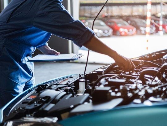 Ponad 10 tys. zł, a chętnych wciąż brakuje. Mechanicy na wagę złota
