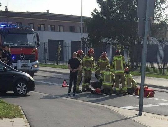 Potrącenie motorowerzystki! Kobieta z obrażeniami ciała trafiła do szpitala