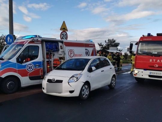 Potrącenie nastolatków. 16- latka z poważnymi obrażeniami ciała