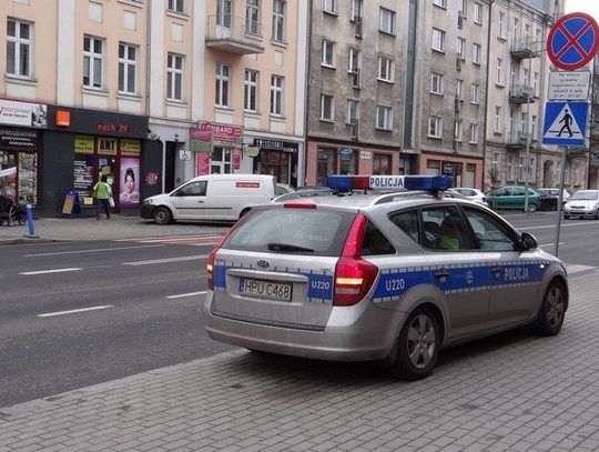 Potrąciła na pasach 70-latkę. Policja zatrzymała jej prawo jazdy