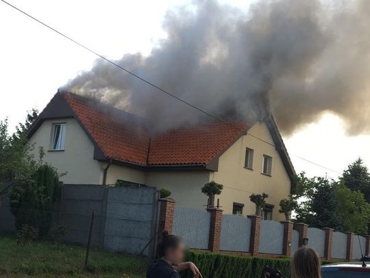 Pożar domu jednorodzinnego w Kaliszu ZDJĘCIA