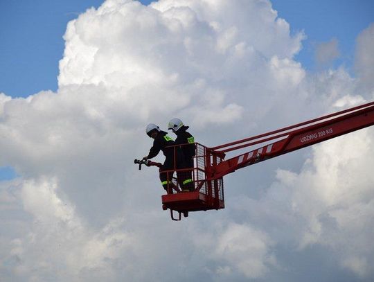 Pożar fabryki mebli w Piaskach pod Kępnem