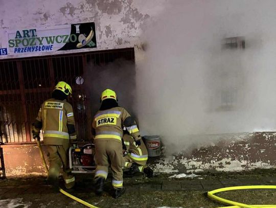 Pożar przerwał poranny spokój. W akcji 5 zastępów straży pożarnej