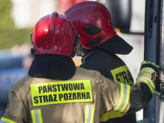 Pożar przy ulicy Łódzkiej. W akcji 4 zastępy straży pożarnej