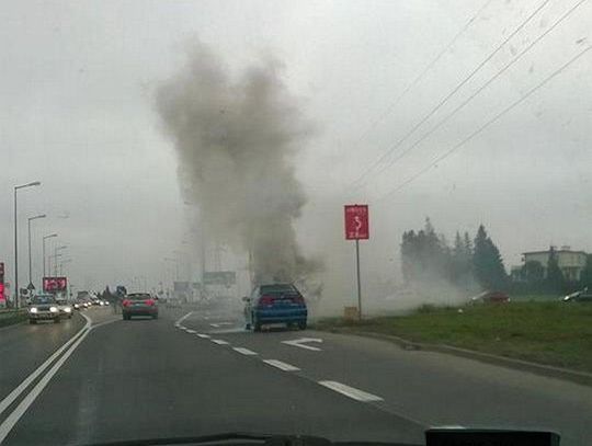 Pożar samochodu na ul. Poznańskiej ZDJĘCIA