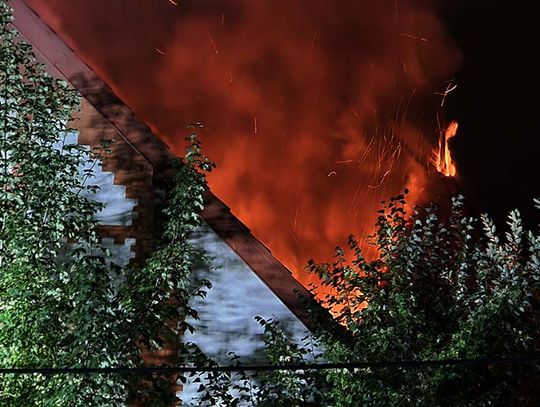 Pożar w Ostrowie Wielkopolskim. Dwie osoby poważnie ranne