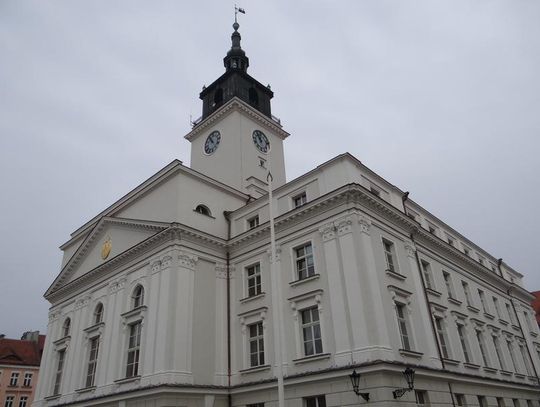 Prawie 8 mln zł na „trzynastki” dla kaliskiej budżetówki