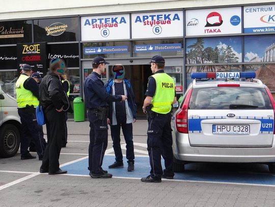 Próbowali okraść bankomat ZDJĘCIA