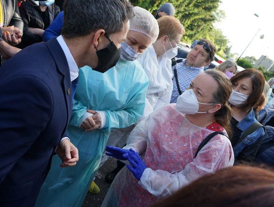 Protest w kaliskim DPS-ie. Żądają odwołania dyrektorki ZDJĘCIA