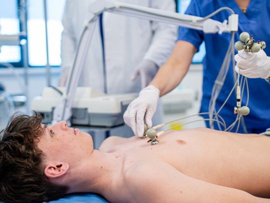 Przebadają tysiące dzieci. Nadwaga i brak ruchu po lupą medyków Przebadają tysiące dzieci. Nadwaga i brak ruchu po lupą medyków