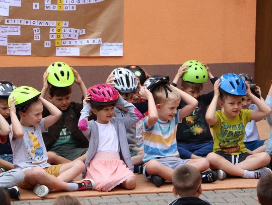 Przedszkolak w Kasku jest Cool ZDJĘCIA