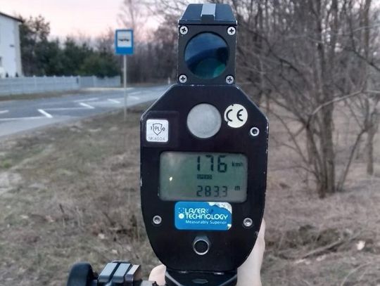 Przekroczył prędkość o 126 km/h! Pirat drogowy z powiatu kaliskiego zatrzymany przez policję