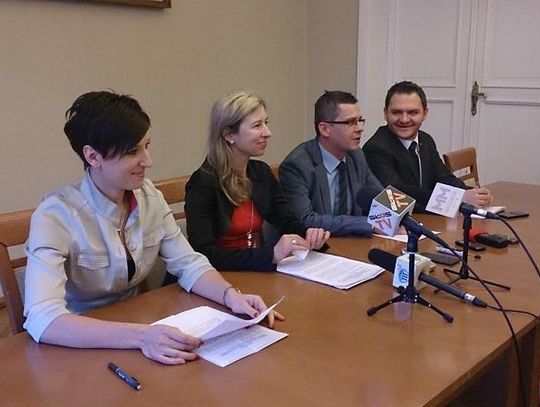 Przyjmą budżet, skontrolują poprzedników