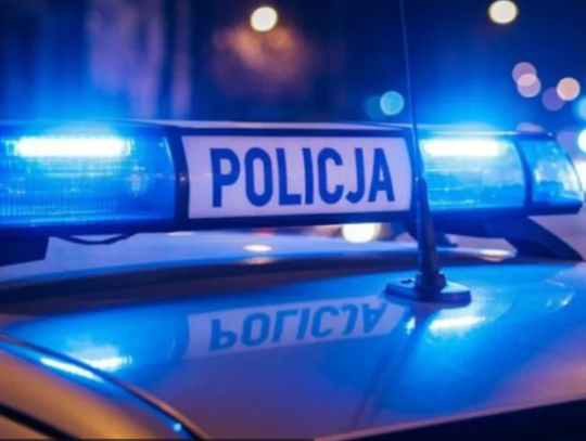REGION: Tragiczne odkrycie. Ciało policjanta z raną postrzałową znalezione na poboczu drogi