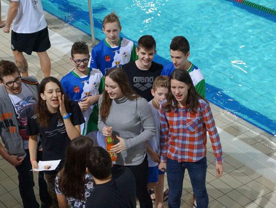 Rekordy i medale pływaków na otwarcie roku ZDJĘCIA