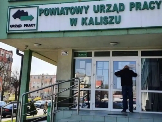 Rośnie bezrobocie. Dwie bariery przekroczone Rośnie bezrobocie. Dwie bariery przekroczone