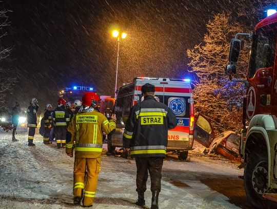 Roszków: zderzenie dwóch samochodów osobowych, wśród rannych dzieci ZDJĘCIA