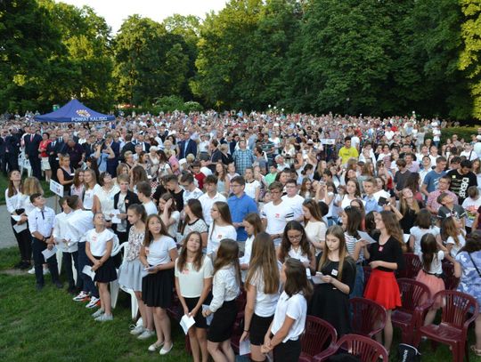 „Rota” na 1044 głosy. W Kaliszu pobito rekord Polski ZDJĘCIA