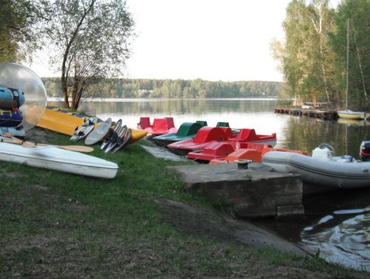 Rowerki i kajaki już na zalewie w Szałem. Wkrótce więcej atrakcji ZDJĘCIA