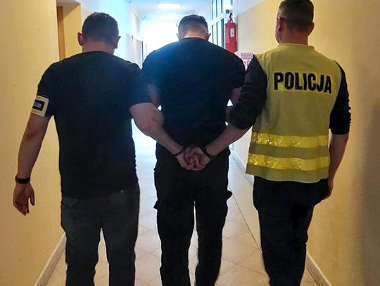 Rozbój z nożem i pałką teleskopową. Sprawcy grozili ofierze śmiercią
