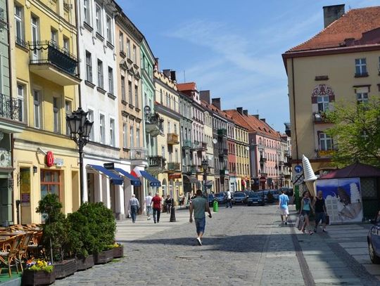 Samochody czy deptak? Miasto przeprowadza ankietę w śródmieściu