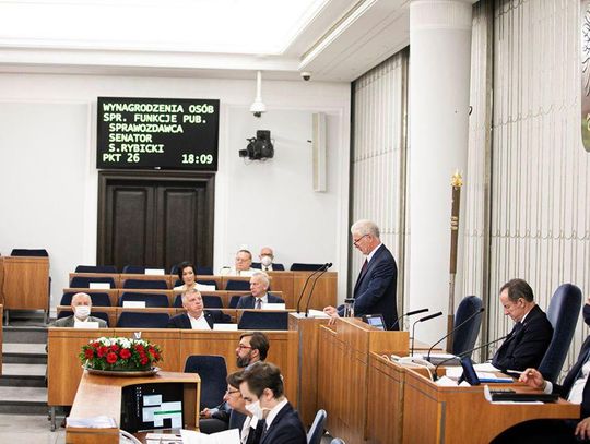 Senat przeciw podwyżkom dla polityków. Jak głosował senator Janusz Pęcherz?