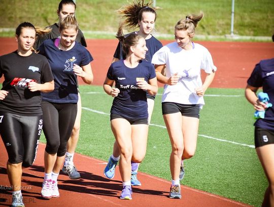 Siatkarki MKS-u trenują i zaczynają sparingi