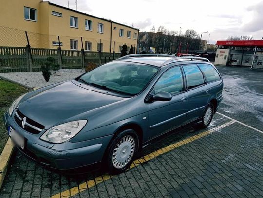 Skradziono citroena. Właściciel prosi o pomoc