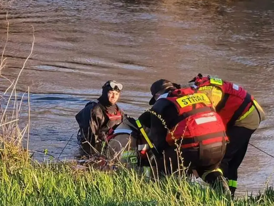 Śmierć nad wodą. Mężczyzna utonął w przydomowym stawie