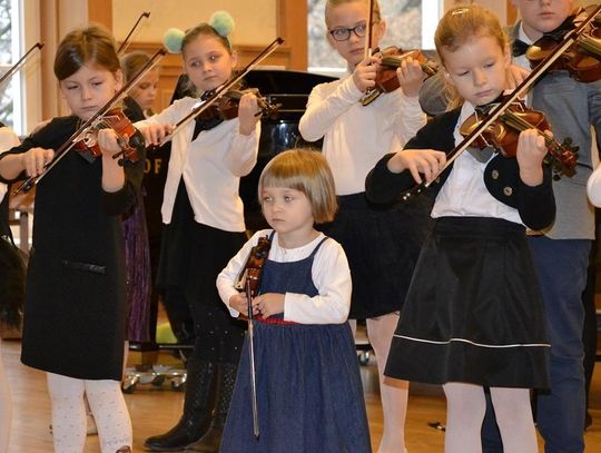 Smyki smykom. Koncert Mikołajkowy w Opatówku