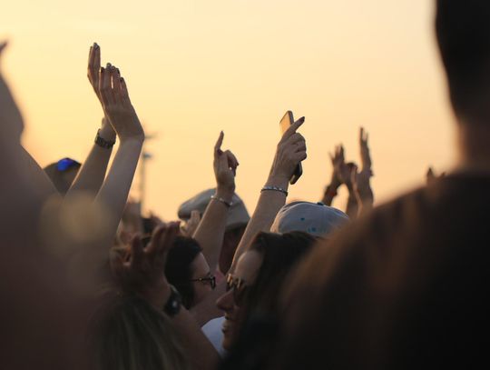 Śpiew, taniec i muzyka. Koncert Eleni i nie tylko na Rajskowie