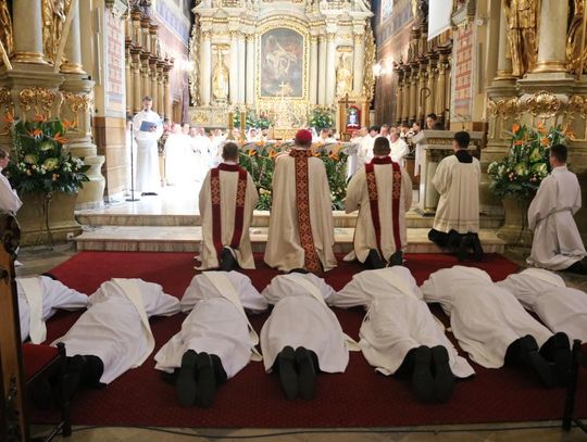 Sporo nowych księży w naszej diecezji ZDJĘCIA
