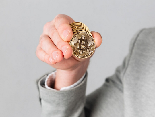 Sprawdź, którzy politycy aktywnie inwestują w kryptowaluty