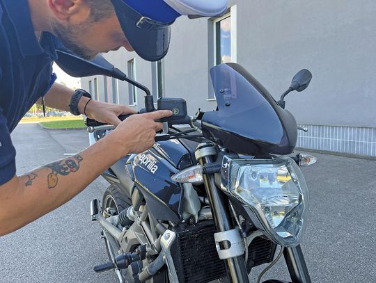 Sprytny kaliszanin? Przemalował i jeździł jak swoim