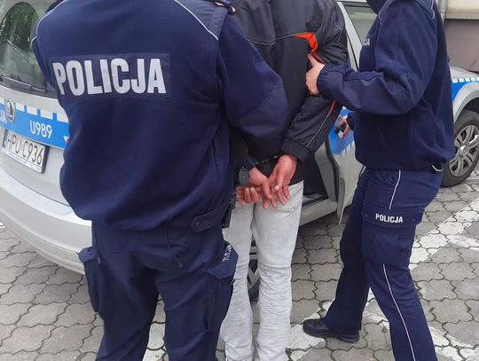 „Sprzedawczyni szarpała się z klientem”. Poszło o kawę