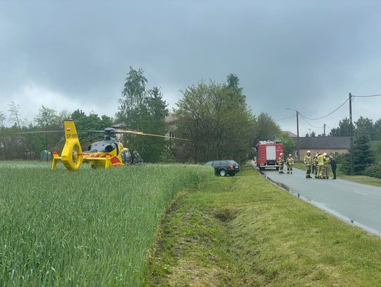 Straciła panowanie nad autem i uderzyła w drzewo. Ranna i kompletnie pijana poszła do domu