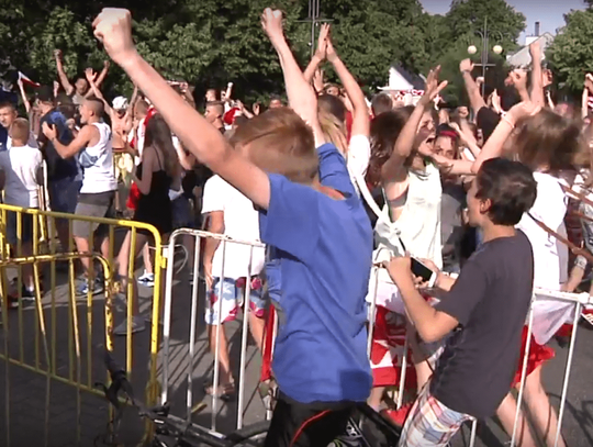 Tak kaliszanie cieszyli się z awansu Polski do ćwierćfinału WIDEO